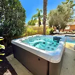 Clemarine - Piscine & Jacuzzi *